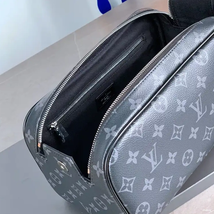 LV 2301YZ0017 Bag 0802